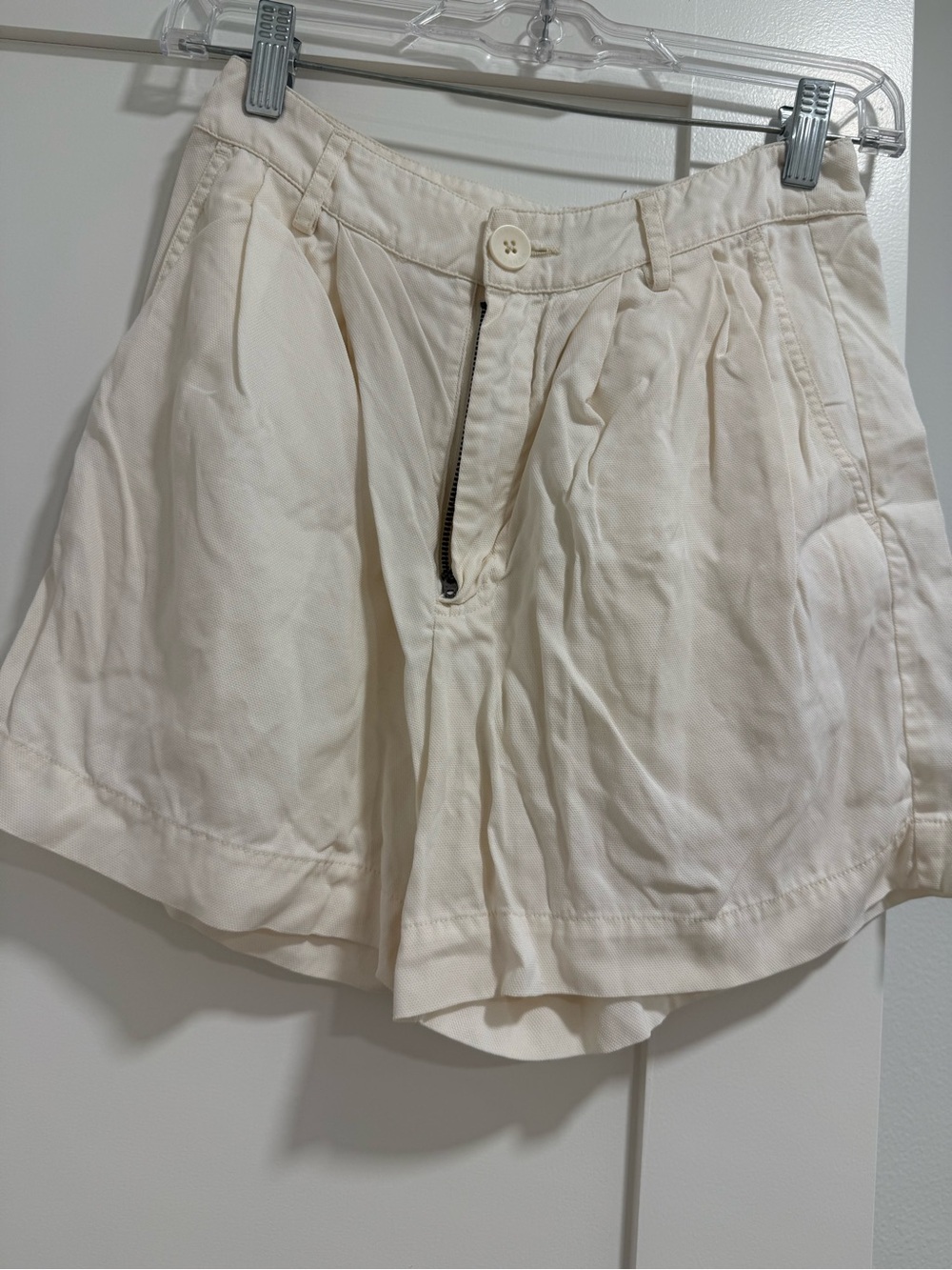 Monrow Cream High-Waist Pleated Shorts with Front Button